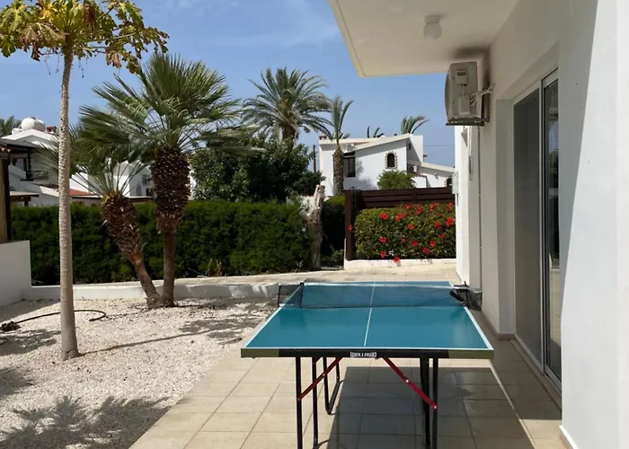 Villa Olivia, Coral Bay